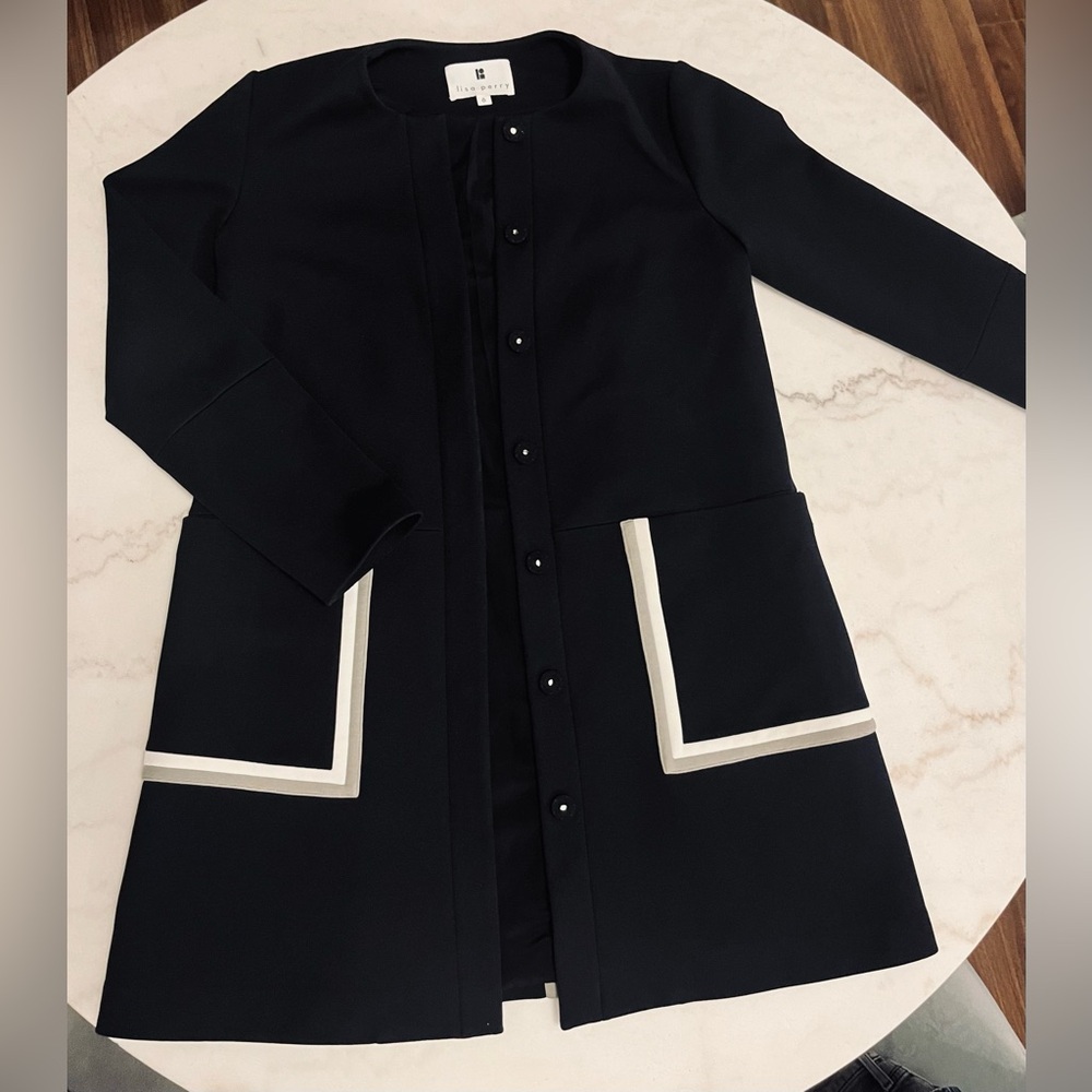 LISA PERRY COAT size 6 black/white  jacket